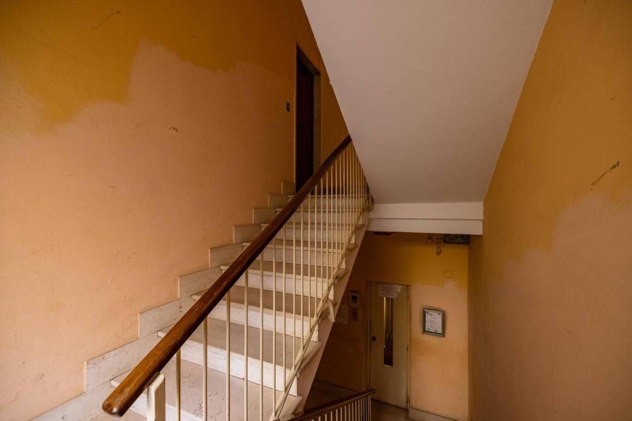 Mama Rooms And Apartment Rzym Zewnętrze zdjęcie